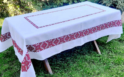 Традиционная украинская вышитая скатерть ручной работы Добробут Традиционная украинская вышитая скатерть ручной работы Добробут