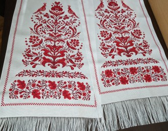 Вишитий весільний рушник Обрядовий з чоловічою та жіночою сторонами та безкінечником Вишитий весільний рушник Обрядовий з чоловічою та жіночою сторонами та безкінечником