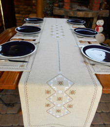 Вышитый раннер ручной работы с салфетками Кофейный 