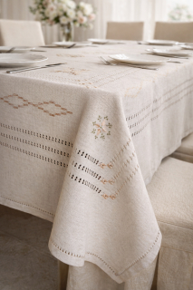 Скатертина з ручною вишивкою в європейському стилі Елегантність