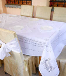 Белая скатерть с салфетками с вышивкой хардангер (вырезание) Свадебная Белая скатерть с салфетками с вышивкой хардангер (вырезание) Свадебная